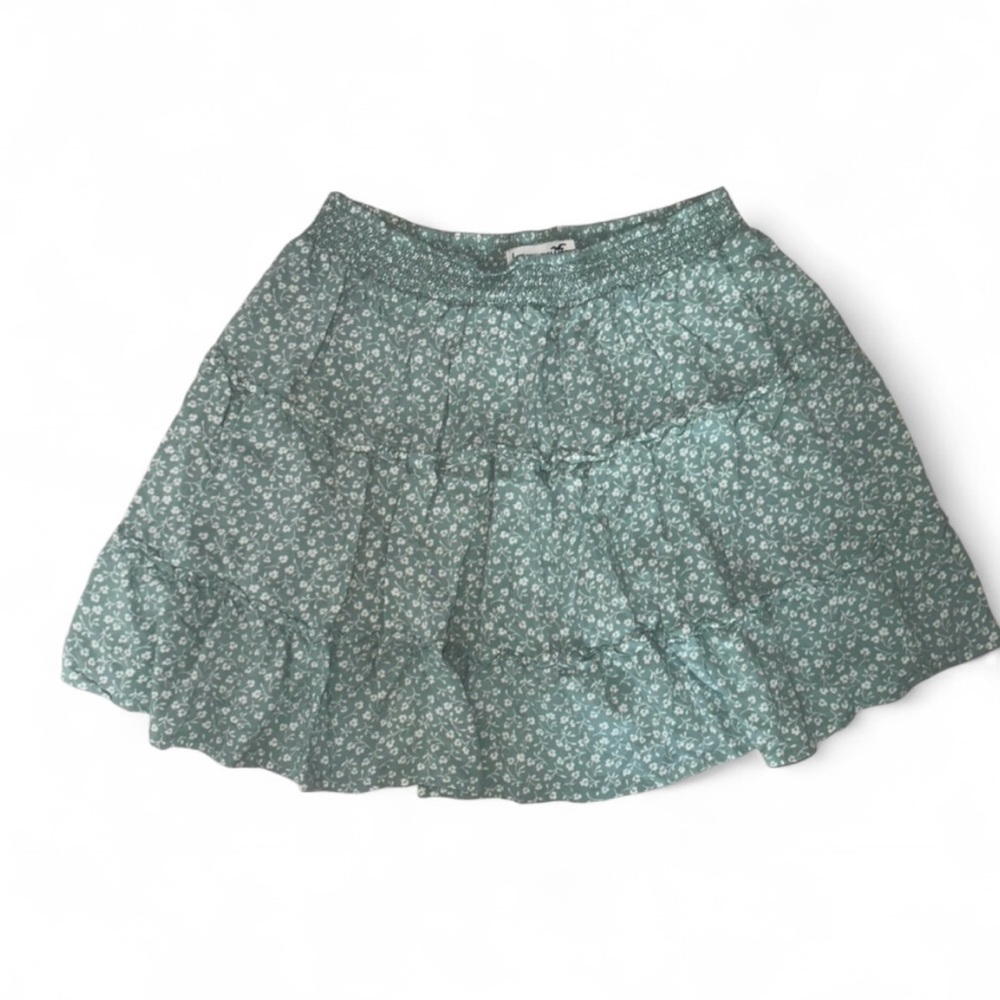 Hollister Floral Green White Tiered Women's Skirt‎ Size Large Elastic Waist